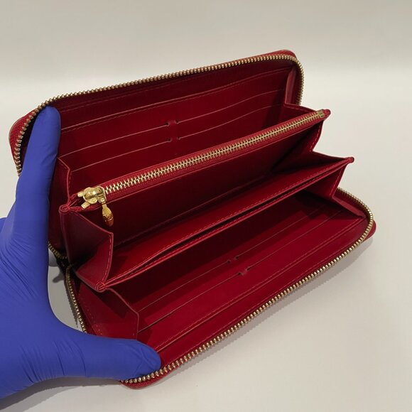 Louis Vuitton Red Vernis Zip Around Long Wallet Sku#85954 (Gently Used, rubbing) - Picture 7 of 13